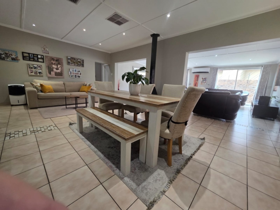 3 Bedroom Property for Sale in Carters Glen Northern Cape